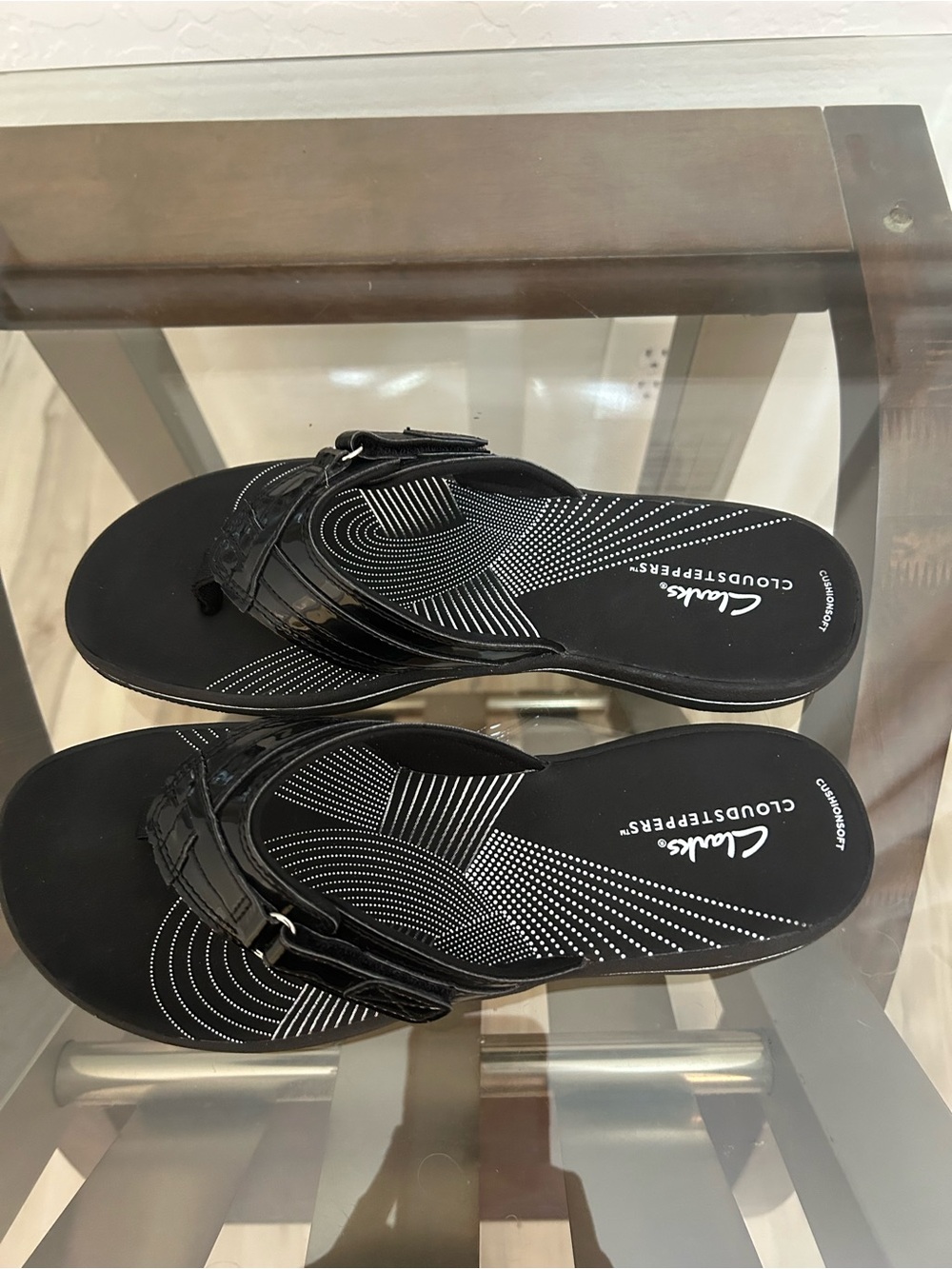 Clark’s Black Patent Sandals. New  Size 9. - Picture 2 of 4